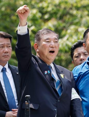 【速報】首相、震度6弱後に個人のXで選挙投稿　(共同通信)
